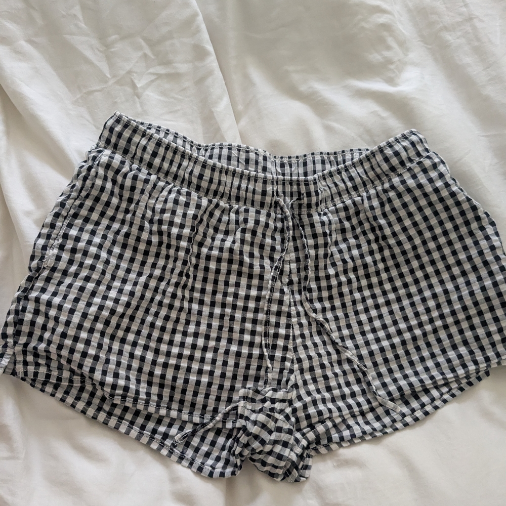 H&M Black and White High Waist Shorts